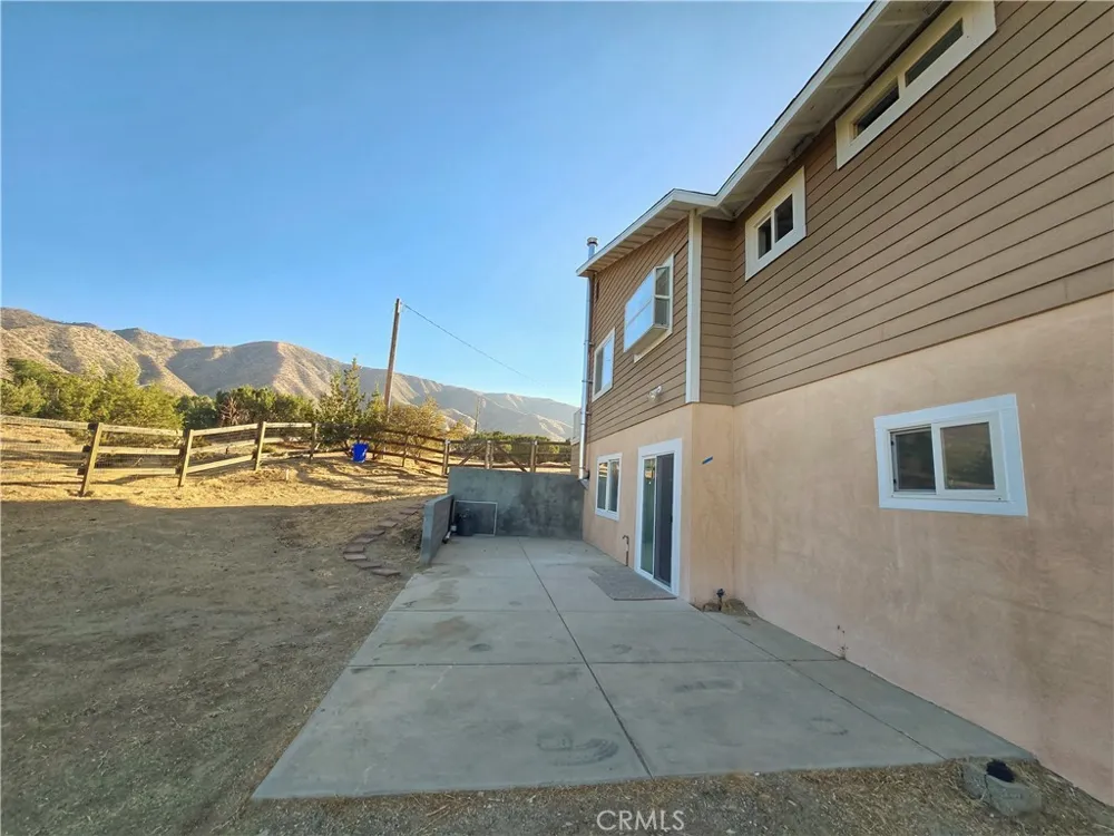 29422 125th E Pearblossom, CA 93553