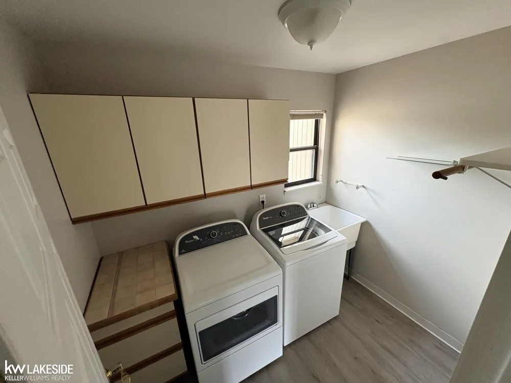 616 byron ct Road Rochester City, MI 48307