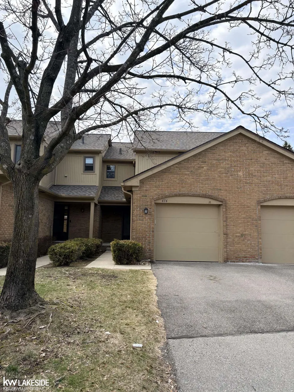 616 byron ct Road Rochester City, MI 48307