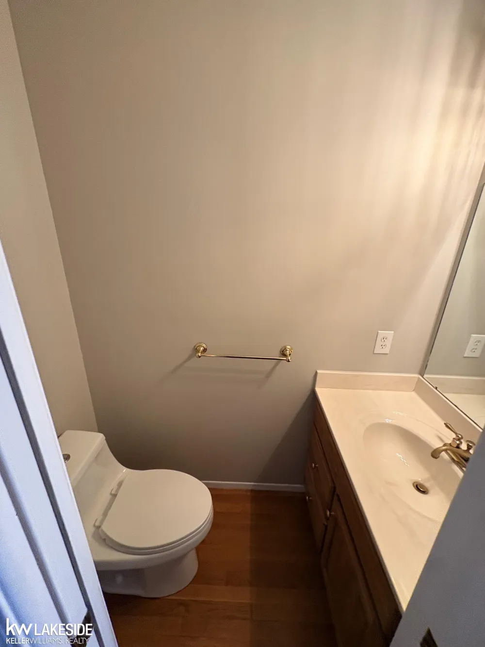 616 byron ct Road Rochester City, MI 48307