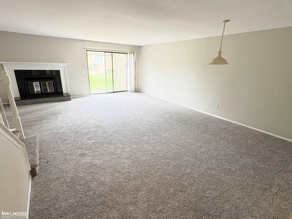 616 byron ct Road Rochester City, MI 48307