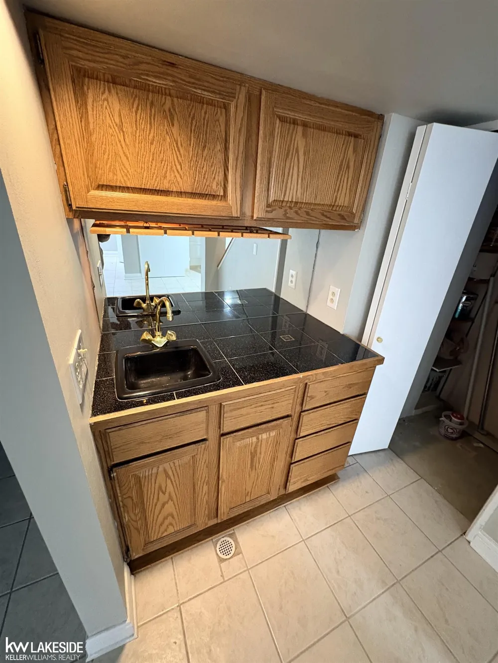 616 byron ct Road Rochester City, MI 48307