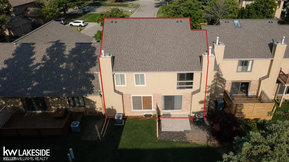 616 byron ct Road Rochester City, MI 48307