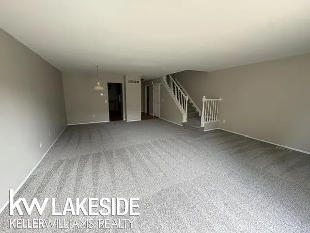 616 byron ct Road Rochester City, MI 48307