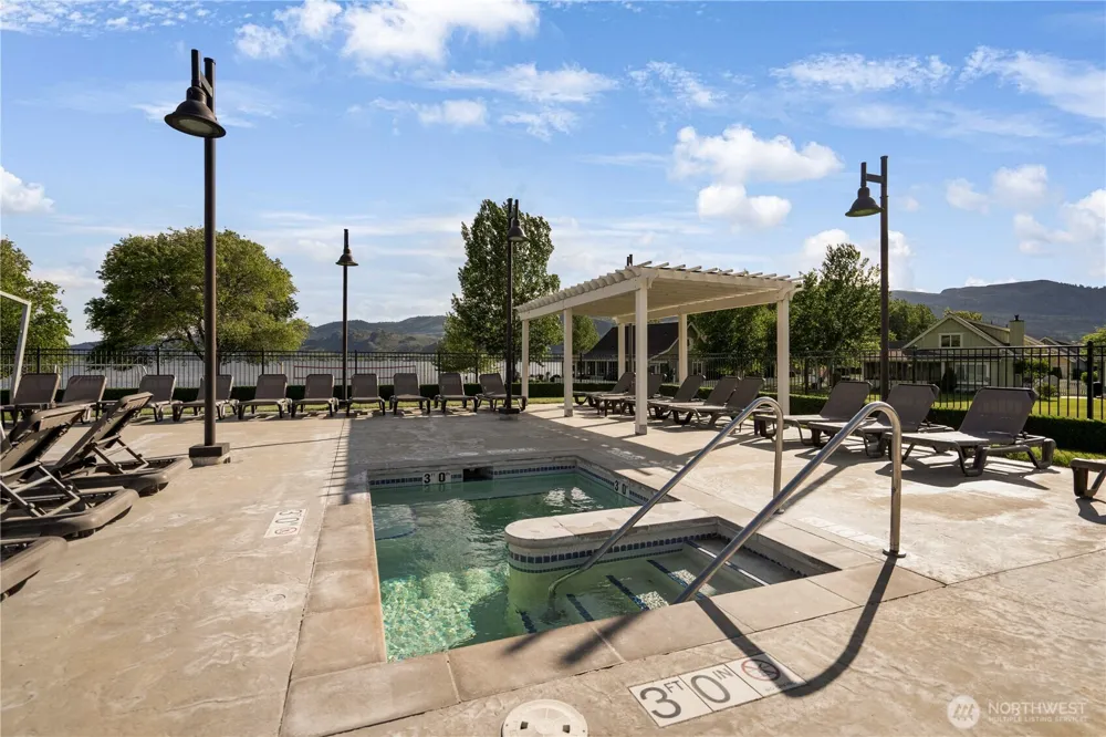 102 Firerock Lane Oroville, WA 98844