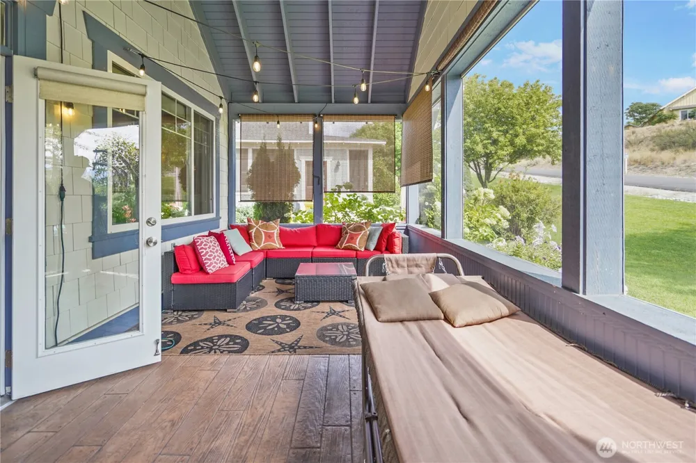 102 Firerock Lane Oroville, WA 98844