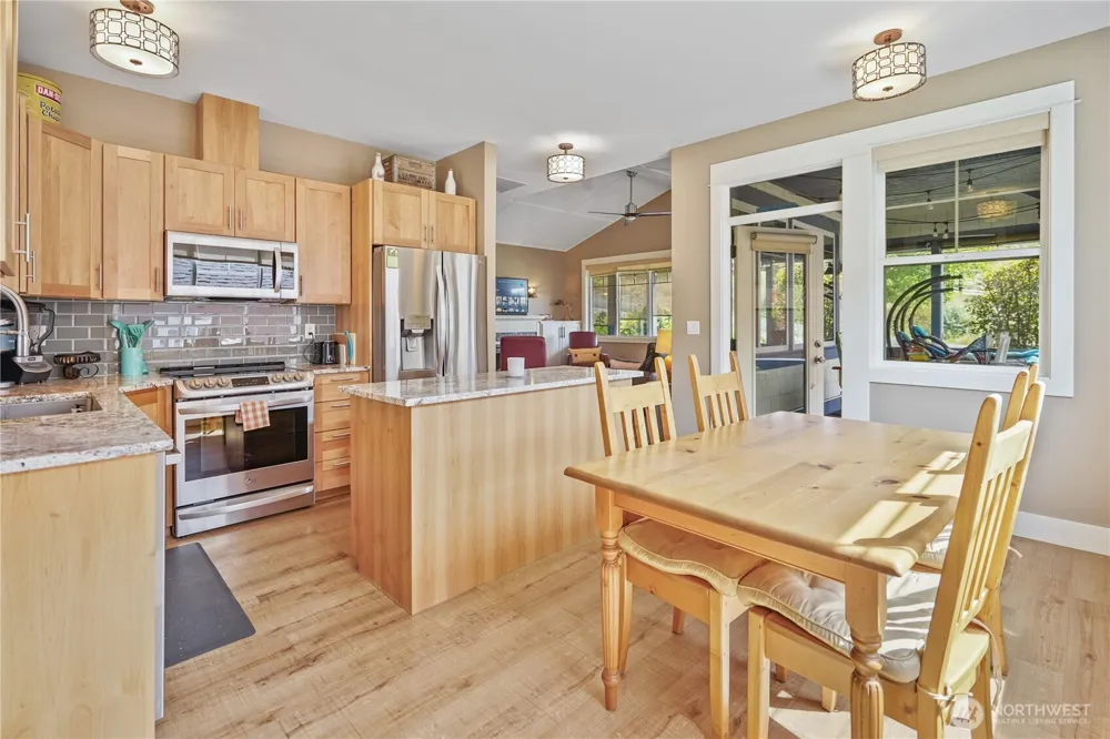 102 Firerock Lane Oroville, WA 98844