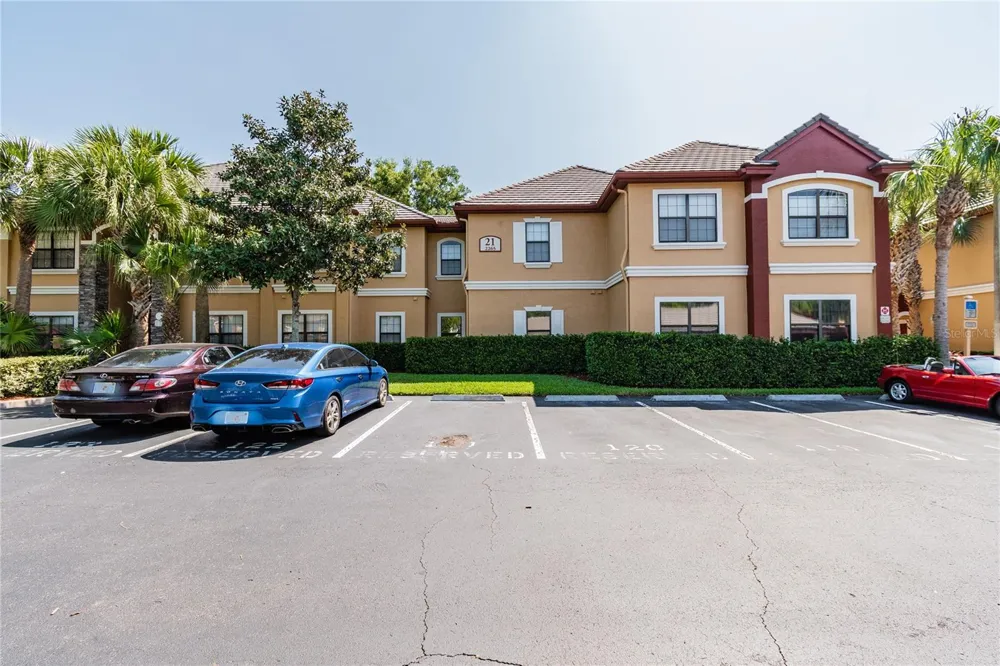2265 PORTOFINO PLACE #21-212 Palm Harbor, FL 34683