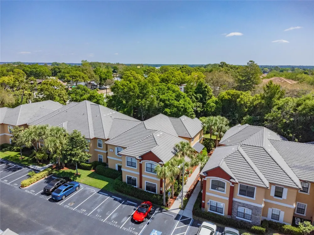 2265 PORTOFINO PLACE #21-212 Palm Harbor, FL 34683