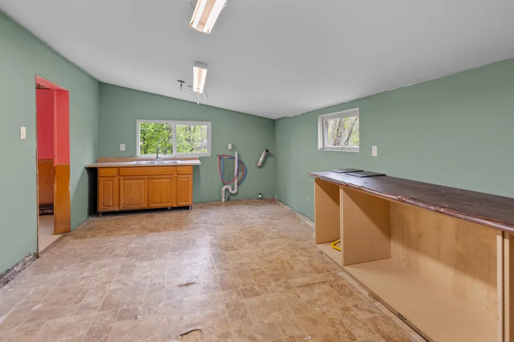 219 Water Street Jonesville, MI 49250