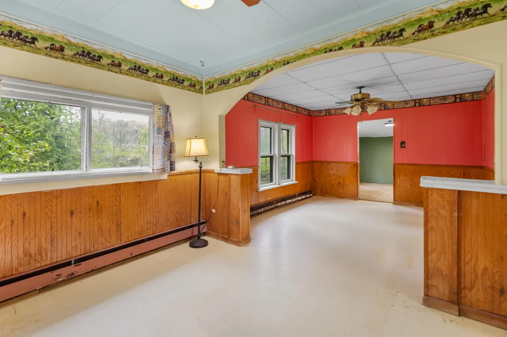 219 Water Street Jonesville, MI 49250