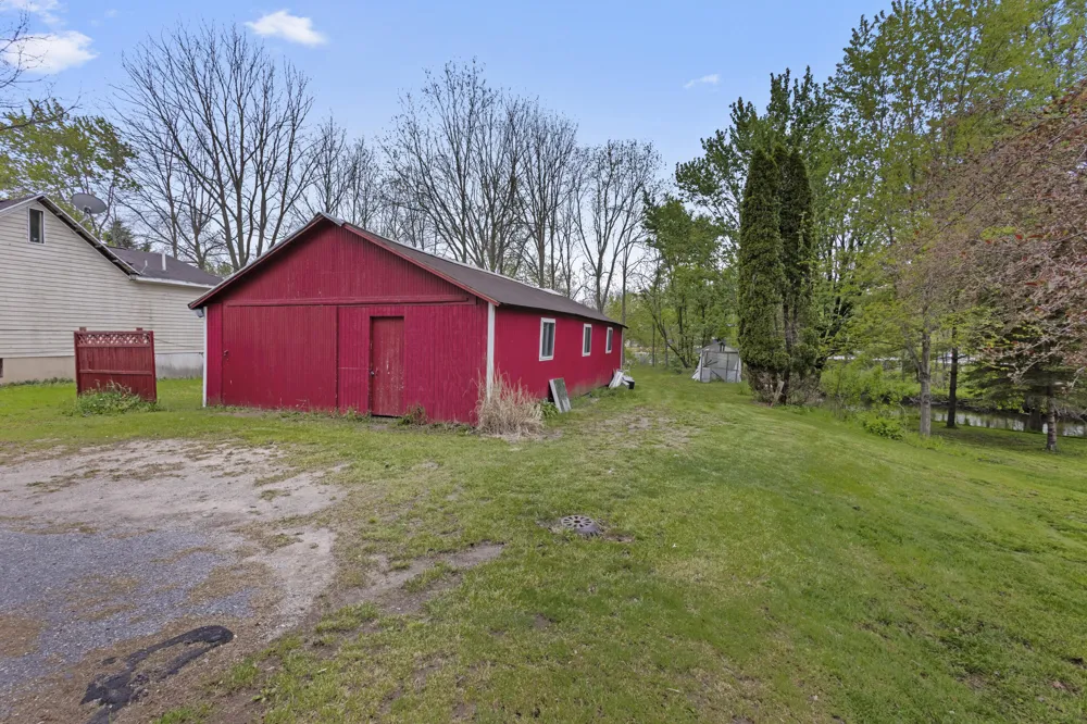 219 Water Street Jonesville, MI 49250