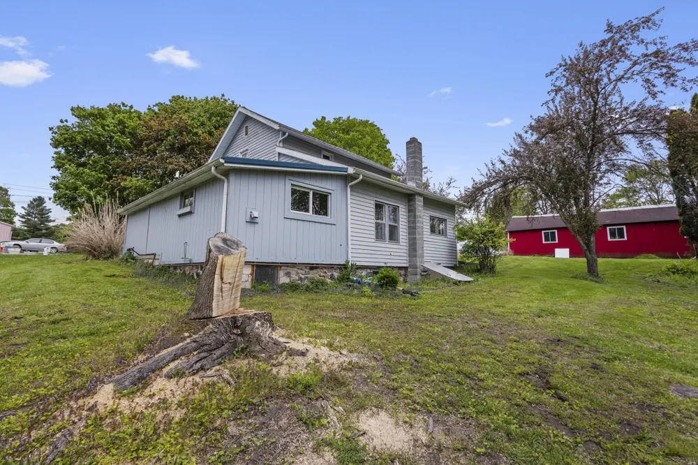 219 Water Street Jonesville, MI 49250