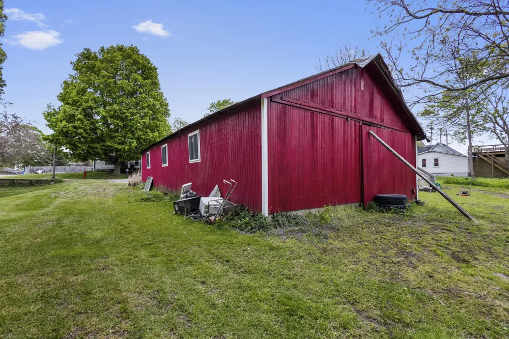 219 Water Street Jonesville, MI 49250
