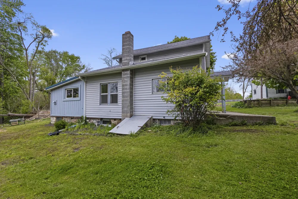 219 Water Street Jonesville, MI 49250