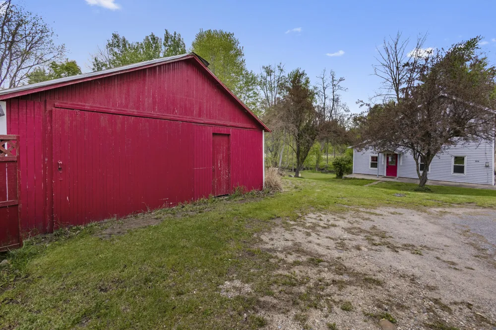 219 Water Street Jonesville, MI 49250