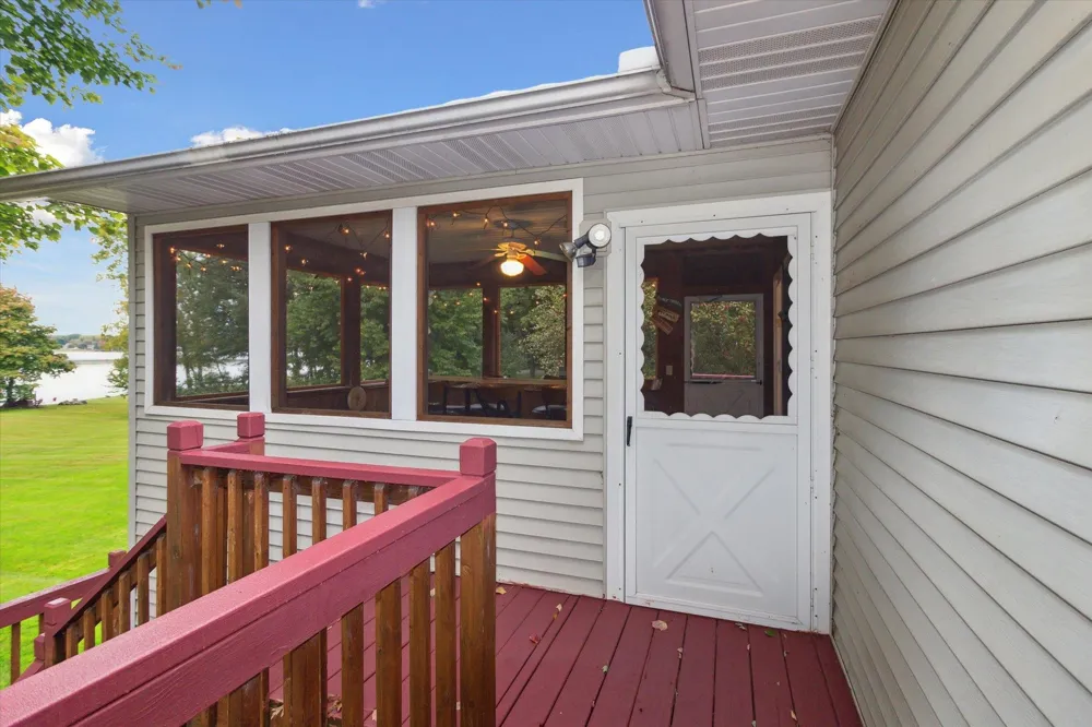 1132 Clubhouse Drive Broomfield Township, MI 48893