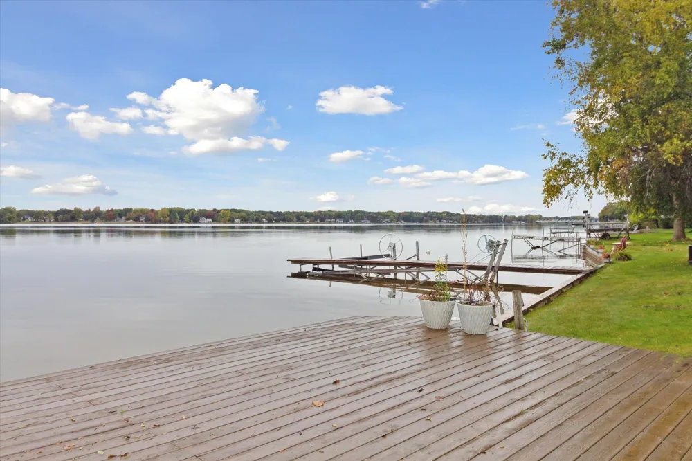 1132 Clubhouse Drive Broomfield Township, MI 48893