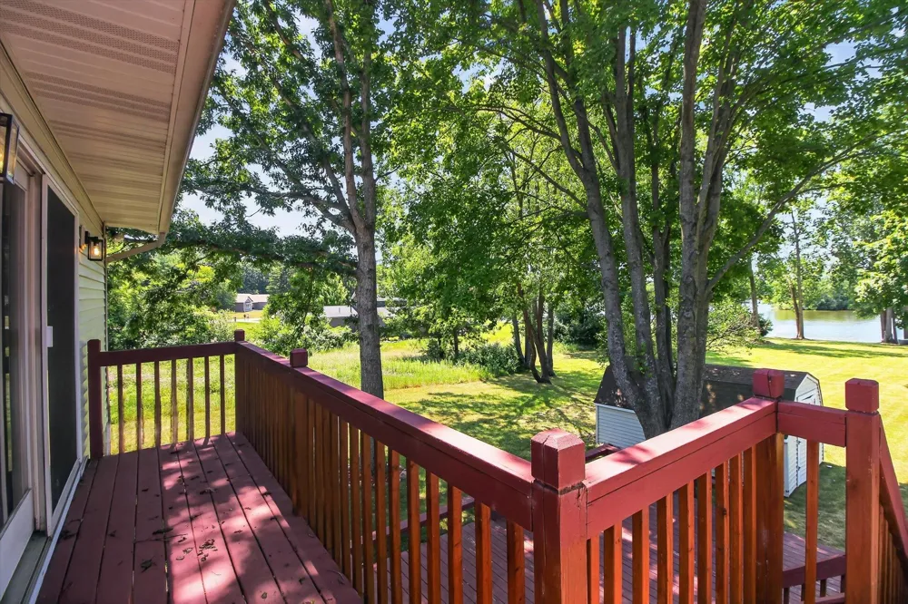 1132 Clubhouse Drive Broomfield Township, MI 48893