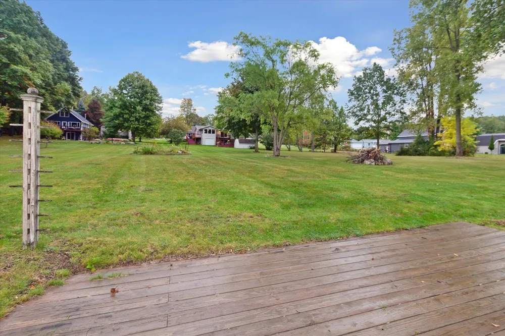 1132 Clubhouse Drive Broomfield Township, MI 48893