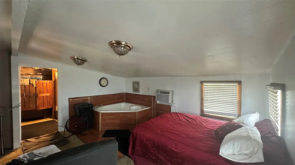 2642 Hwy 84 W Mexia, TX 76667