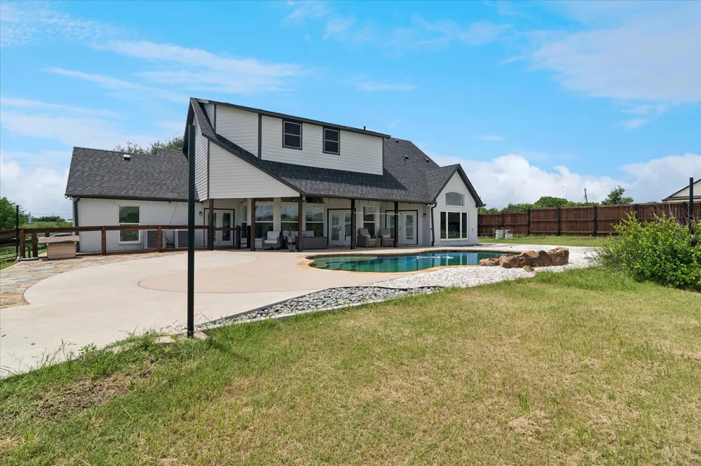 1081 Schneider Road Howe, TX 75459