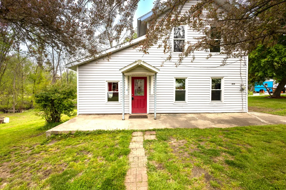 219 Water Street Jonesville City, MI 49250