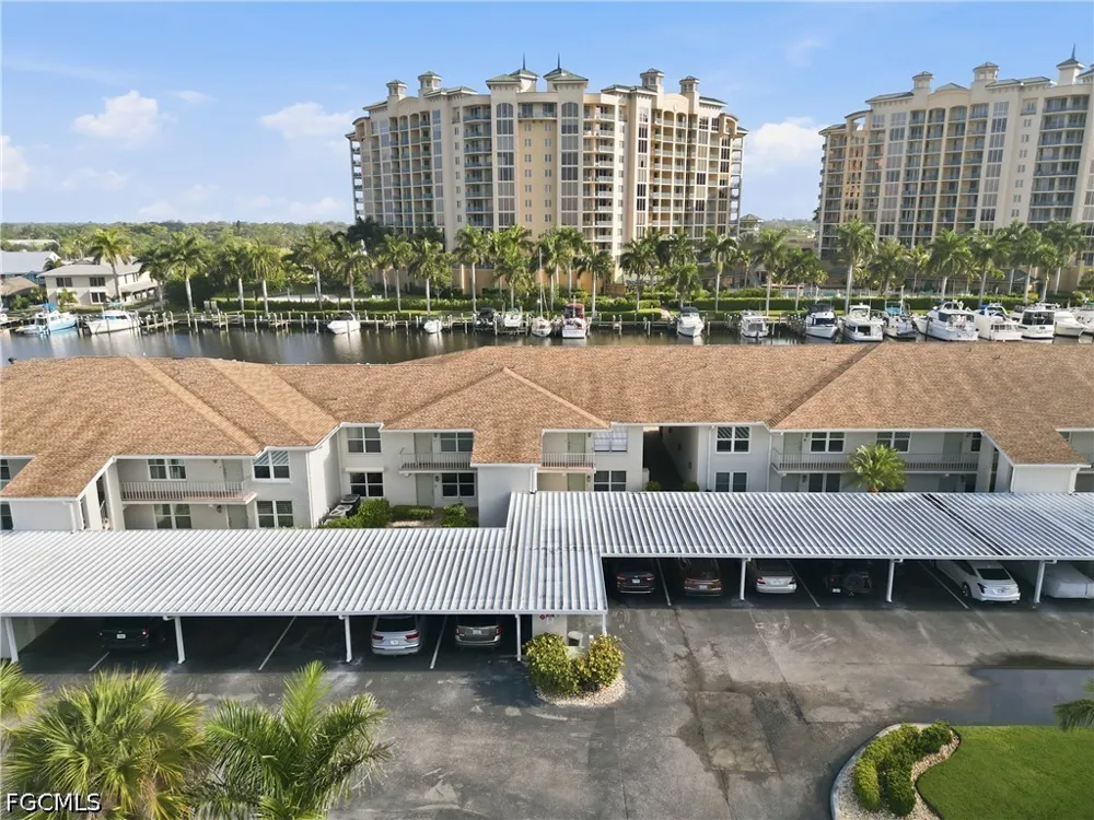 Key Drive #105 North Fort Myers, FL 33903