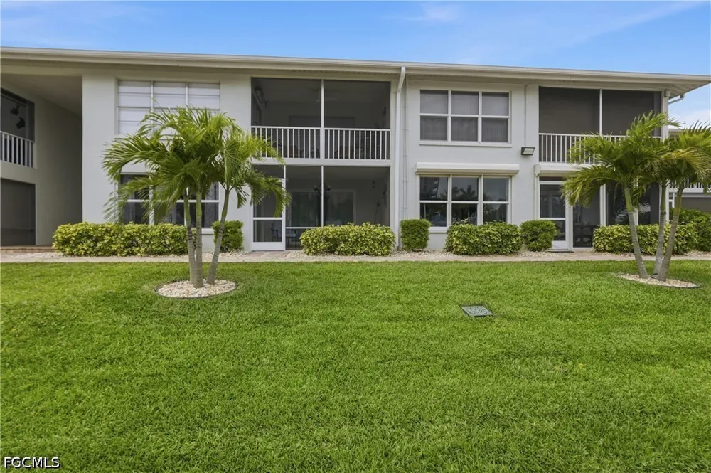 Key Drive #105 North Fort Myers, FL 33903