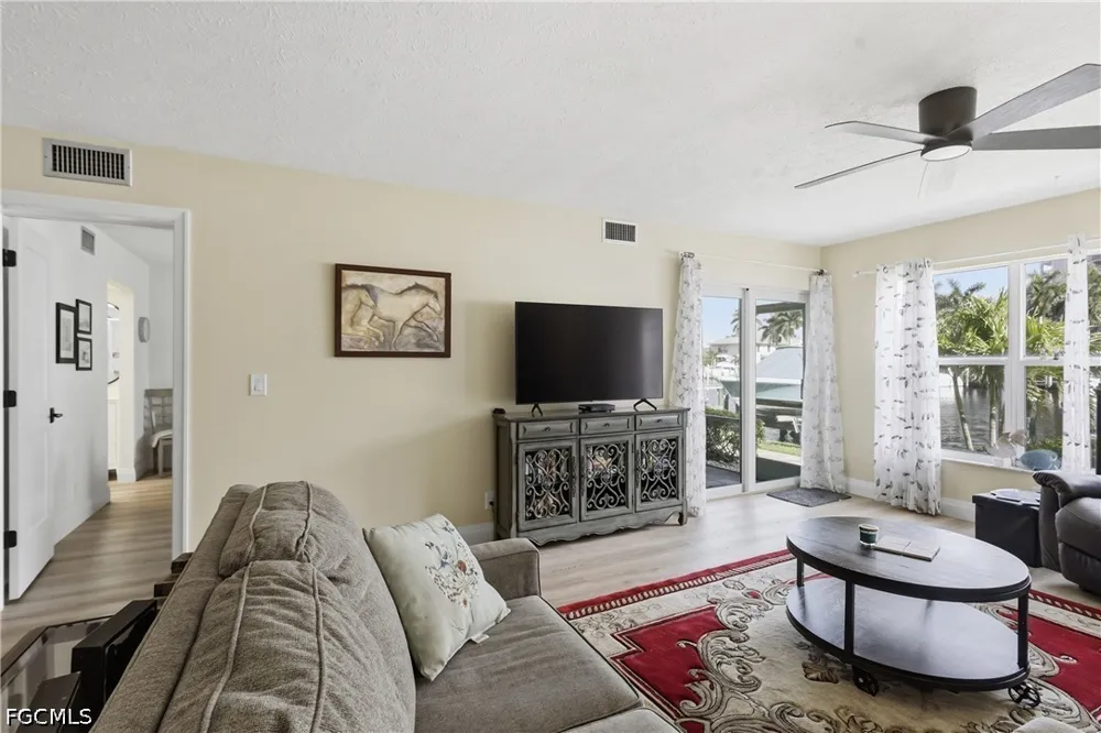 Key Drive #105 North Fort Myers, FL 33903