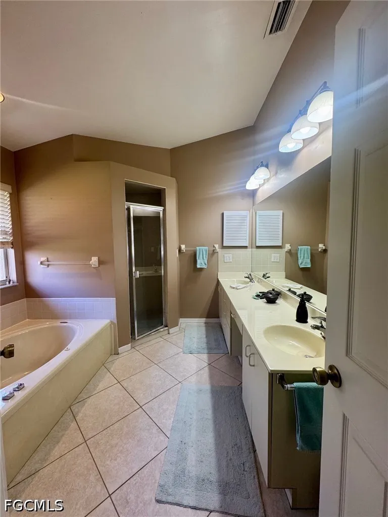 Admiral Court Fort Myers, FL 33912