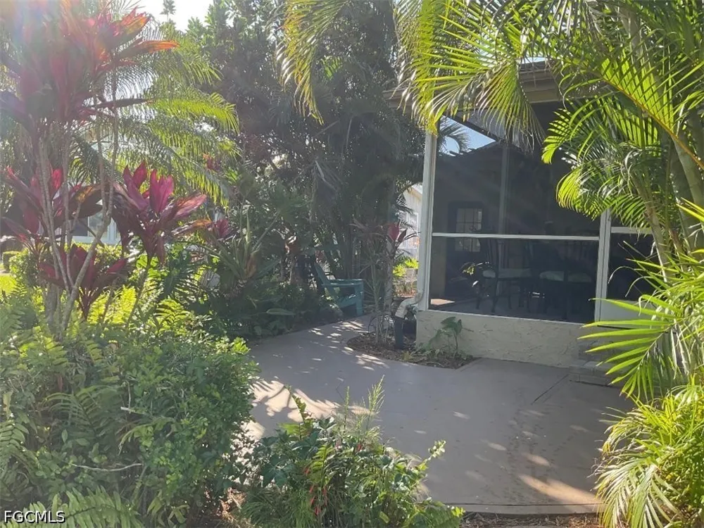 Avenida Del Tura North Fort Myers, FL 33903