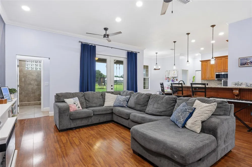 25672 NW 173RD AVENUE High Springs, FL 32643