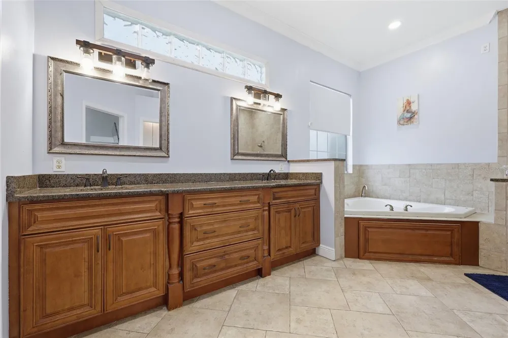 25672 NW 173RD AVENUE High Springs, FL 32643