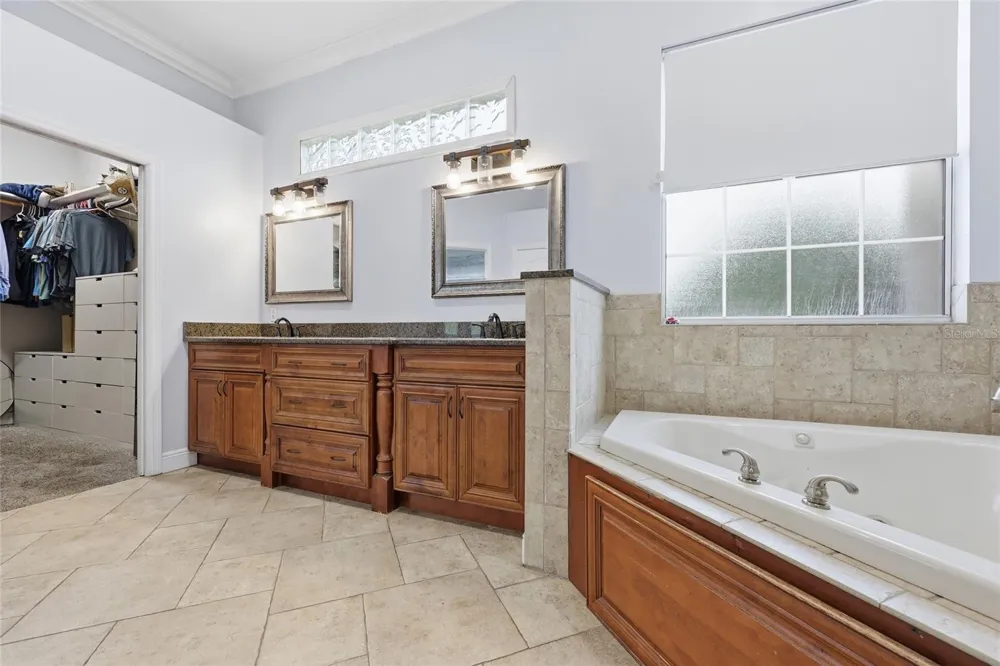 25672 NW 173RD AVENUE High Springs, FL 32643