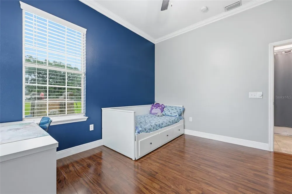25672 NW 173RD AVENUE High Springs, FL 32643
