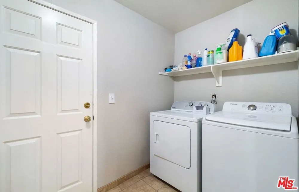 2156 Knollwood Court Rosamond, CA 93560