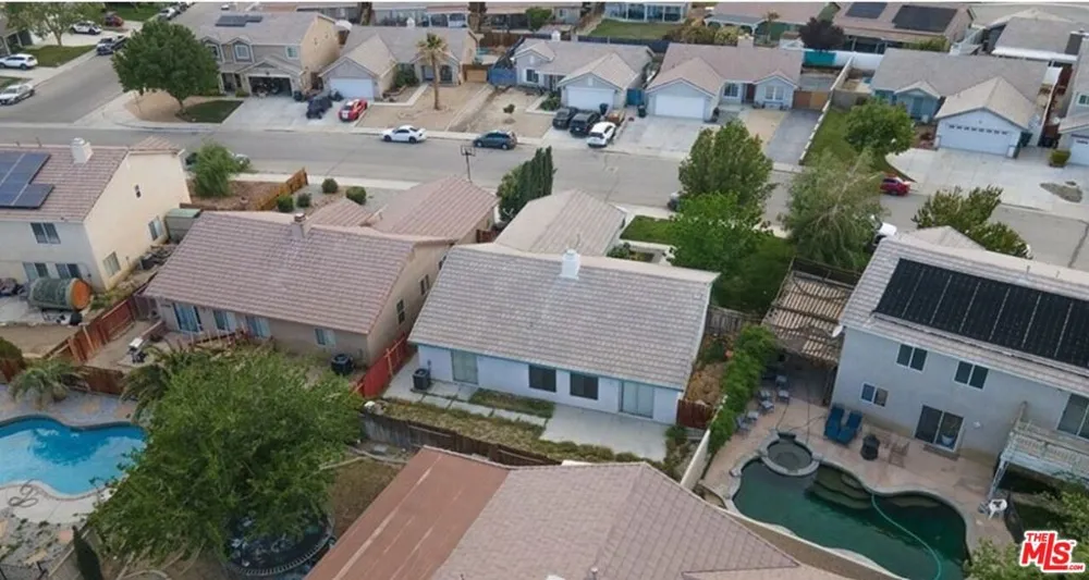 2156 Knollwood Court Rosamond, CA 93560