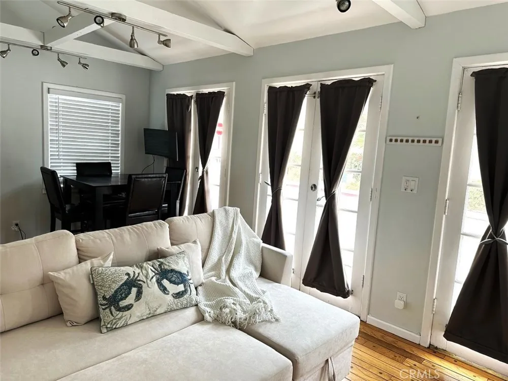 435 8th Street Hermosa Beach, CA 90254
