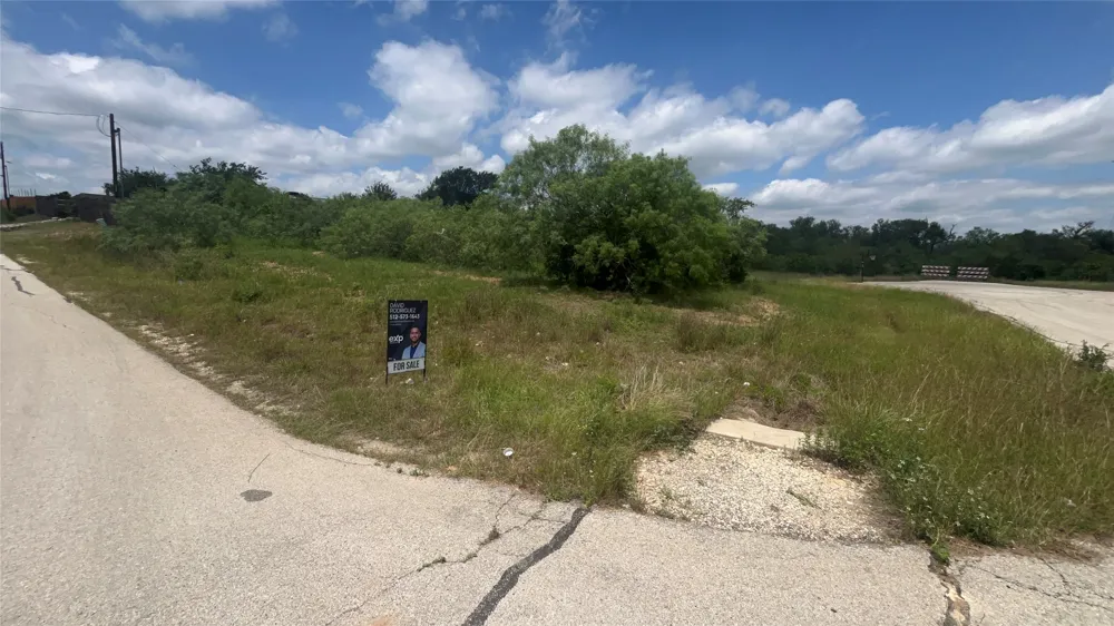 Milagros Drive Cedar Creek, TX 78612