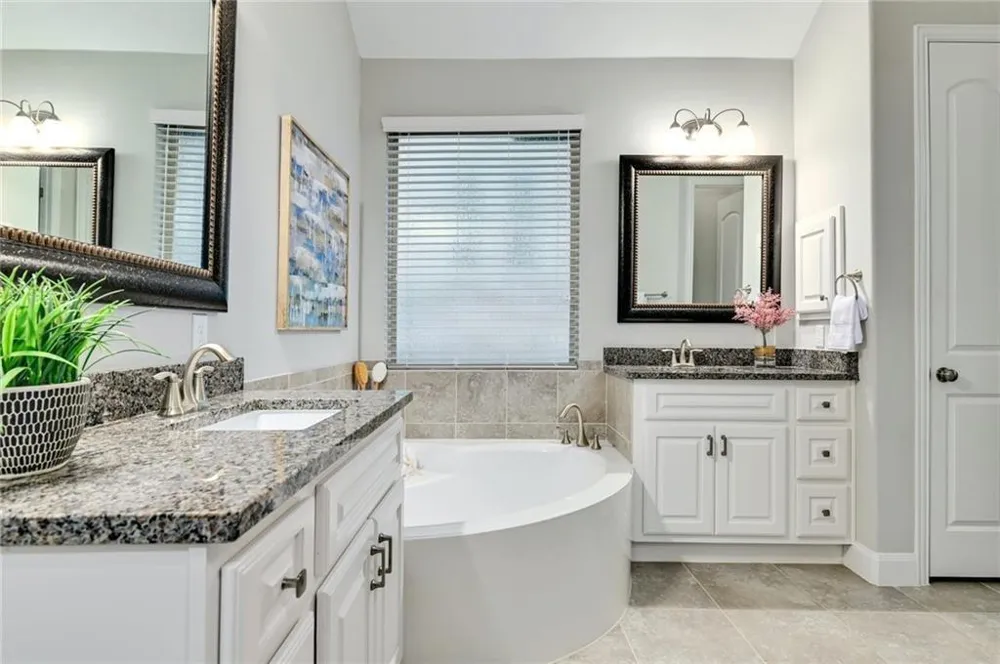 204 Maxwell Way Austin, TX 78738