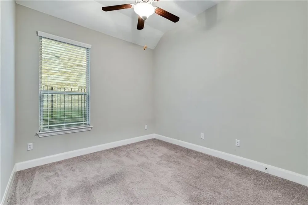 204 Maxwell Way Austin, TX 78738