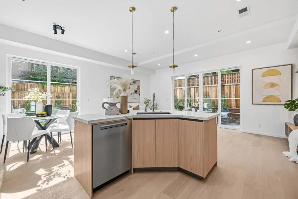 412 Gabilan Street Los Altos, CA 94022