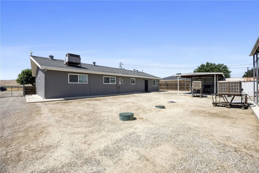 27522 Acacia Taft, CA 93268