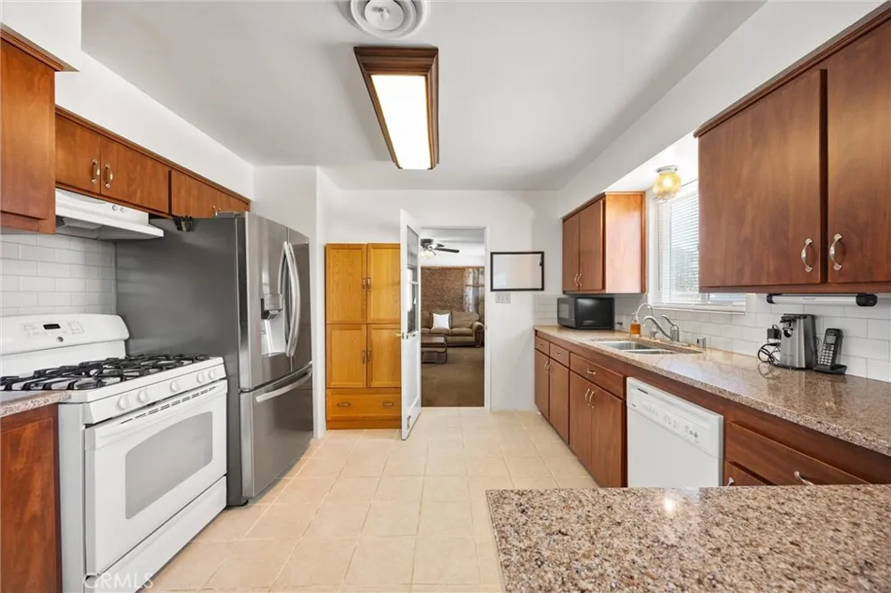 27522 Acacia Taft, CA 93268