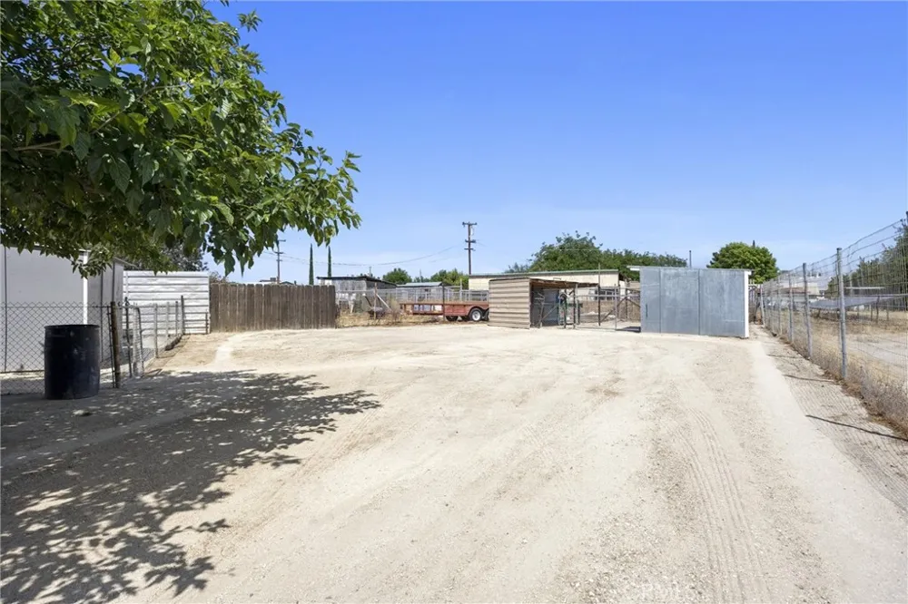 27522 Acacia Taft, CA 93268