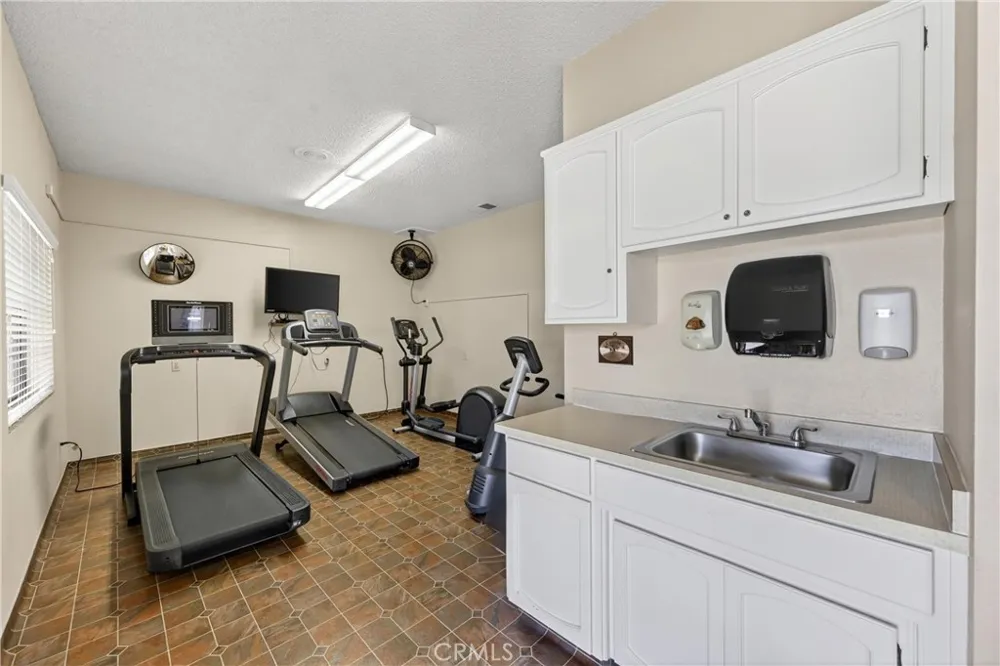 910 Deerwood San Jacinto, CA 92583