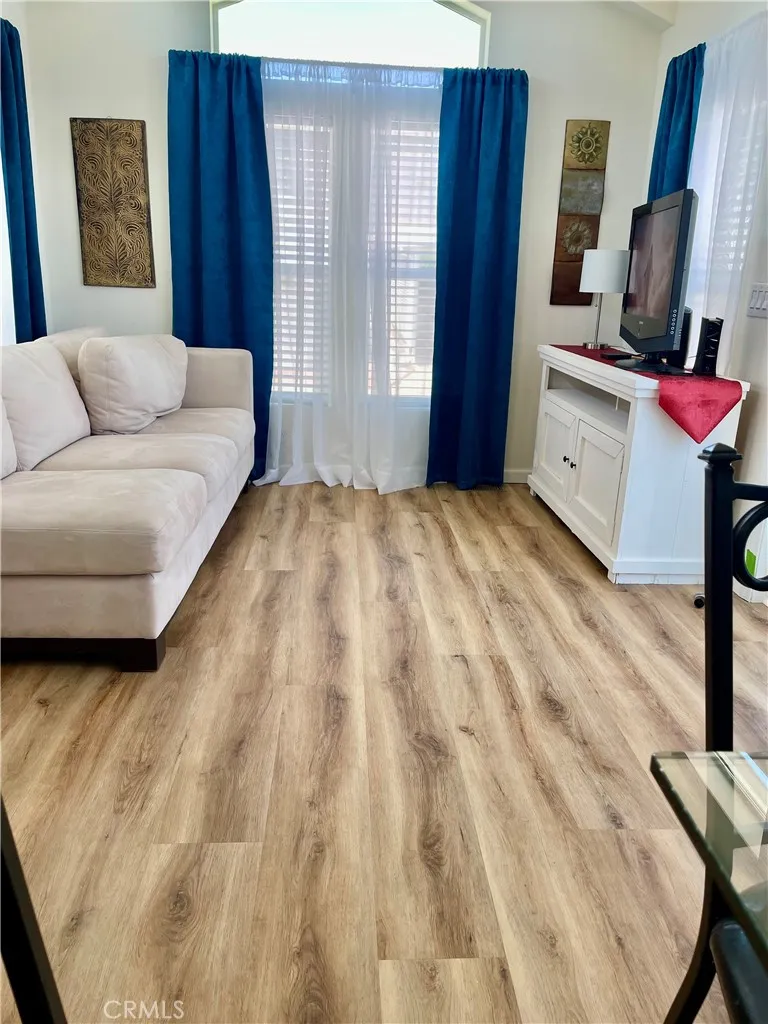 910 Deerwood San Jacinto, CA 92583