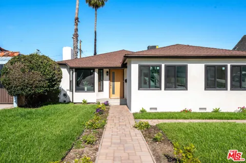 5124 Hillcrest Drive