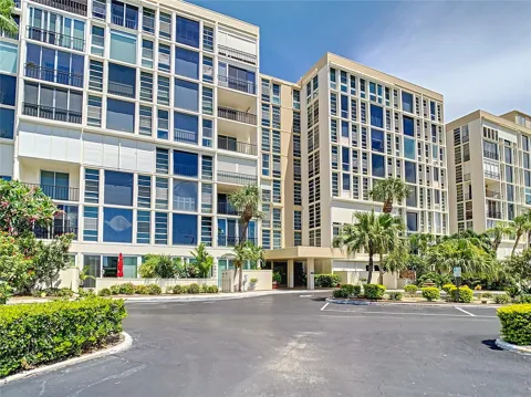 7400 SUN ISLAND DRIVE #503